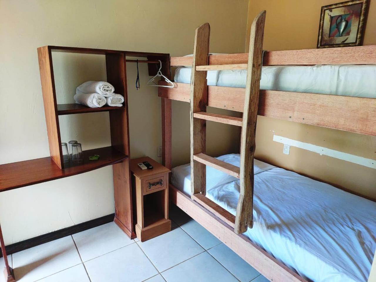 Hotel Del Bosque Rio Cuarto Bagian luar foto