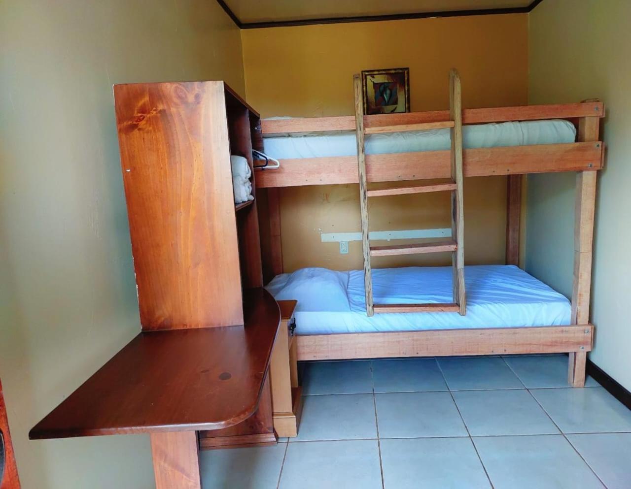 Hotel Del Bosque Rio Cuarto Bagian luar foto