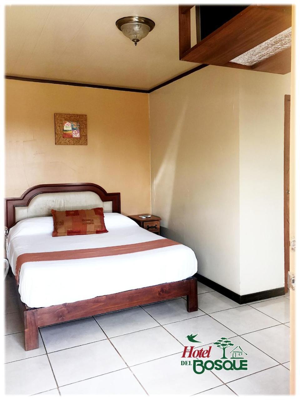 Hotel Del Bosque Rio Cuarto Bagian luar foto