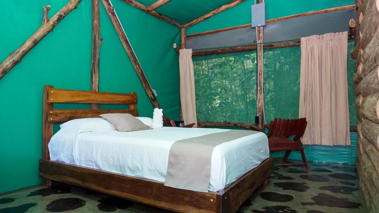 Hotel Del Bosque Rio Cuarto Bagian luar foto